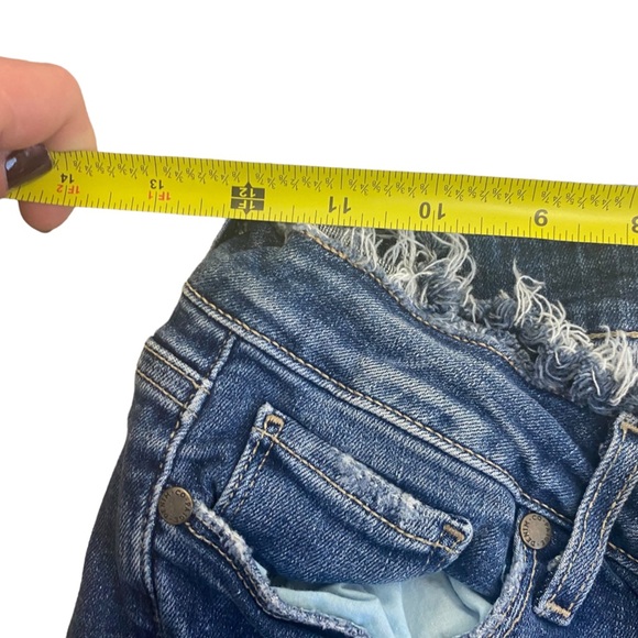 Paige rare jeans Y2K with fringe Colette crop flare size 27 - Picture 4 of 11